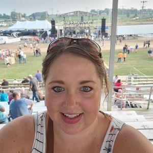 Meet your Posher, Courtney